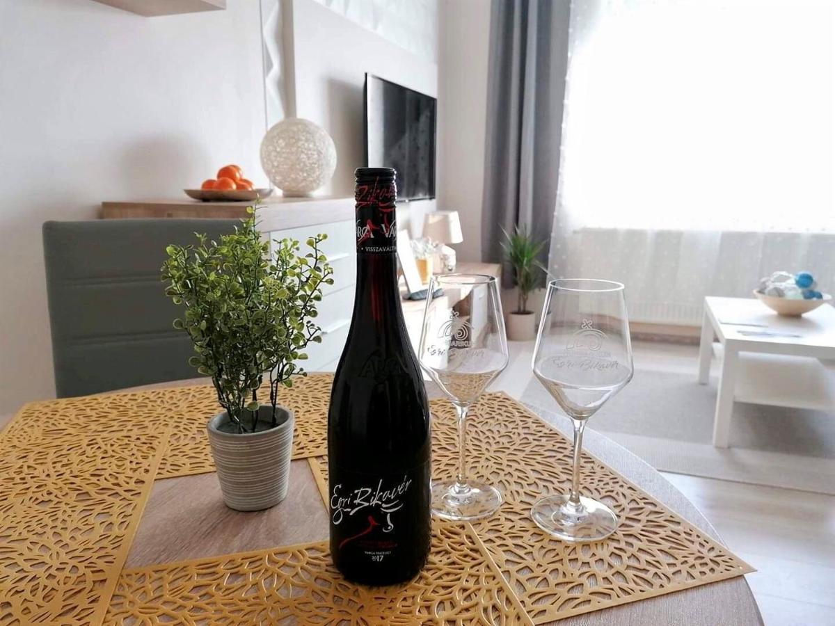 Sweet Central Apartment ,In The City Center Еґер Екстер'єр фото